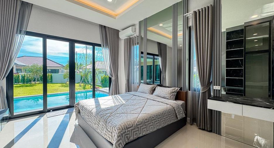For sale 3 bedrooms villa in Bang Lamung, Chonburi
