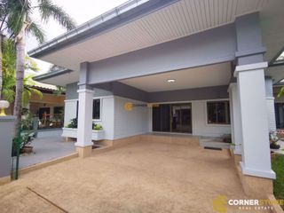 Casa en alquiler y en venta de 3 habitaciones en Bang Lamung, Chonburi