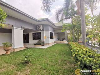 Casa en alquiler y en venta de 3 habitaciones en Bang Lamung, Chonburi