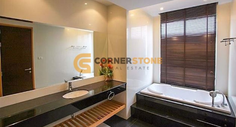 For rent and for sale 2 bedrooms condo in Jomtien, Pattaya