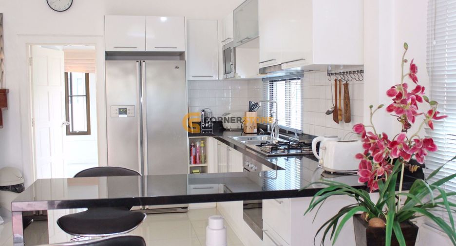 For rent and for sale 4 bedrooms house in East Pattaya, Pattaya