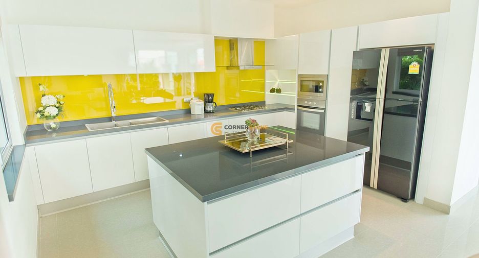 For rent and for sale 3 bedrooms house in Bang Lamung, Chonburi