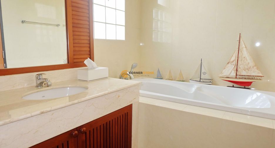 For sale 3 bedrooms house in Sattahip, Chonburi