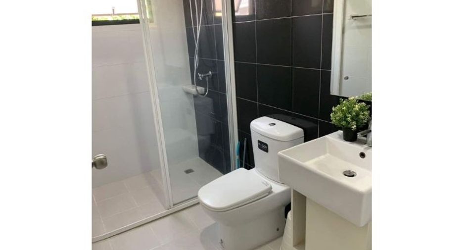 For rent 3 bedrooms townhouse in Prawet, Bangkok
