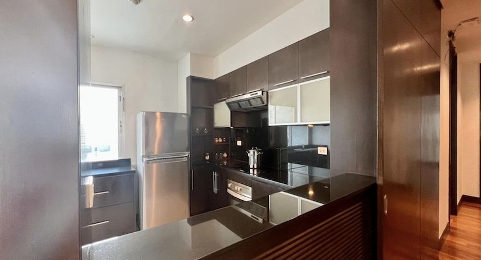 For rent 4 bedrooms apartment in Pathum Wan, Bangkok