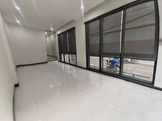 For rent そして for sale retail Space in Samphanthawong, Bangkok