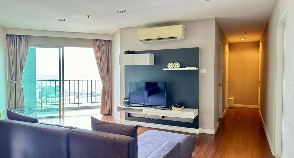 For rent 3 bed condo in Huai Khwang, Bangkok