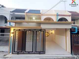 For sale 4 bed retail Space in Mueang Samut Prakan, Samut Prakan