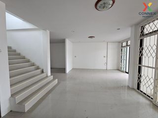 For sale 3 bed townhouse in Mueang Songkhla, Songkhla