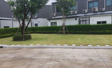 For rent 3 bed townhouse in Bang Phli, Samut Prakan