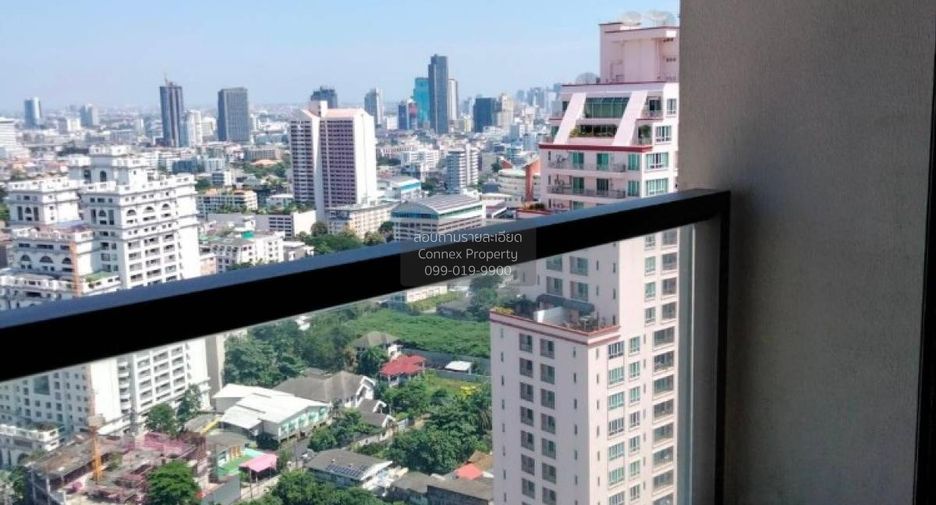 For rent 2 bedrooms condo in Khlong Toei, Bangkok