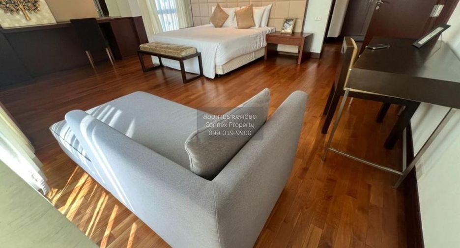 For rent 3 bedrooms condo in Pathum Wan, Bangkok