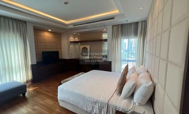 For rent 3 bedrooms condo in Pathum Wan, Bangkok