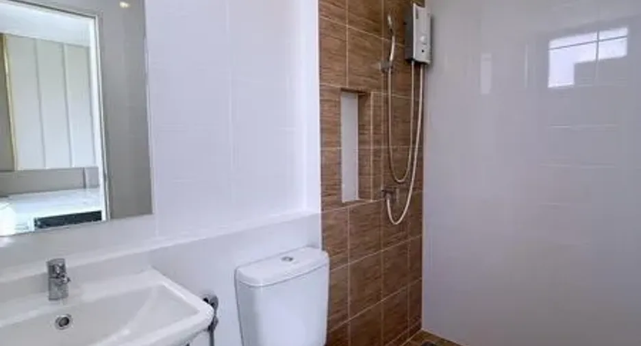 出租 3 卧室 联排别墅 在 Bang Phli, Samut Prakan