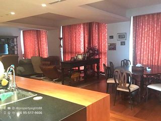 For rent 3 bed condo in Yan Nawa, Bangkok