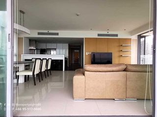 For rent 3 bed condo in Yan Nawa, Bangkok