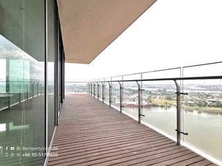 For rent 3 bed condo in Yan Nawa, Bangkok