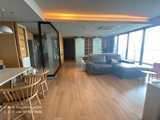 For sale 3 bed condo in Yan Nawa, Bangkok