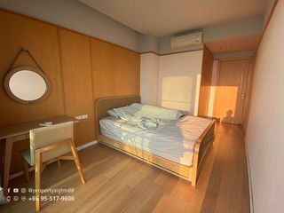 For sale 3 bed condo in Yan Nawa, Bangkok