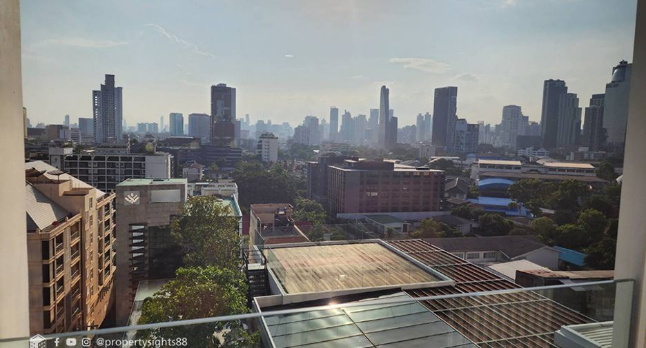 For rent 2 Beds condo in Khlong Toei, Bangkok