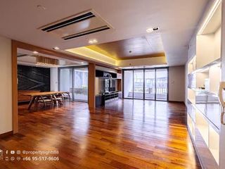 For sale 3 bed condo in Yan Nawa, Bangkok