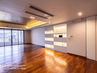 For sale 3 bed condo in Yan Nawa, Bangkok