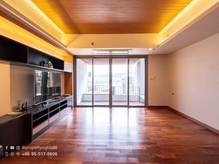 For sale 3 bed condo in Yan Nawa, Bangkok