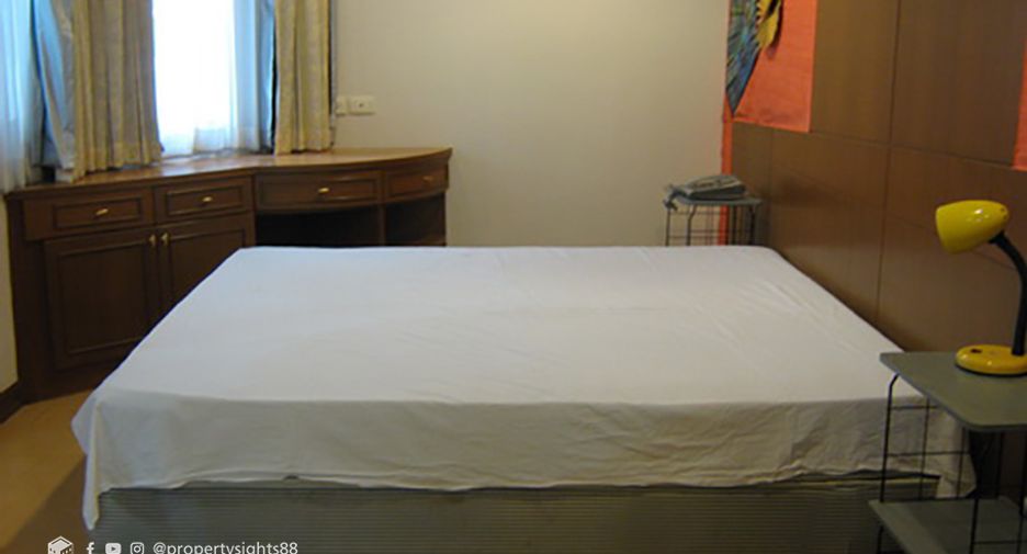 For rent 2 Beds condo in Khlong Toei, Bangkok