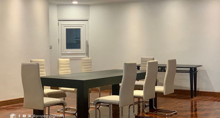 For rent 3 bed condo in Watthana, Bangkok
