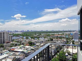For rent 4 bed condo in Yan Nawa, Bangkok