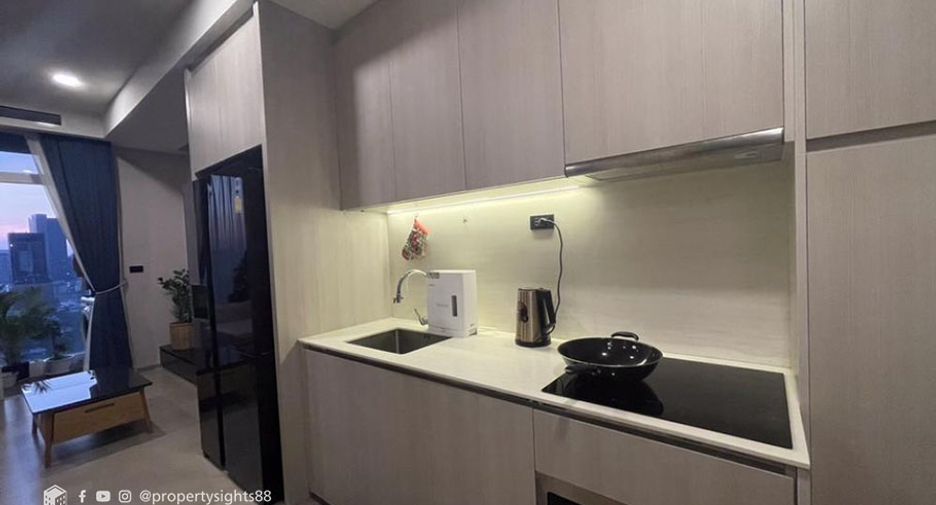 For rent 2 Beds condo in Khlong Toei, Bangkok