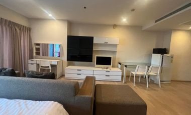 For sale 1 bed condo in Khlong Toei, Bangkok