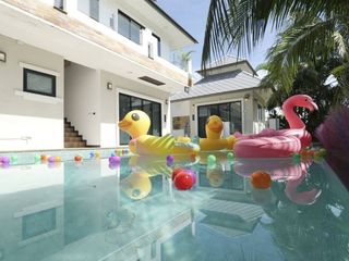 For sale 6 bed villa in Hua Hin, Prachuap Khiri Khan
