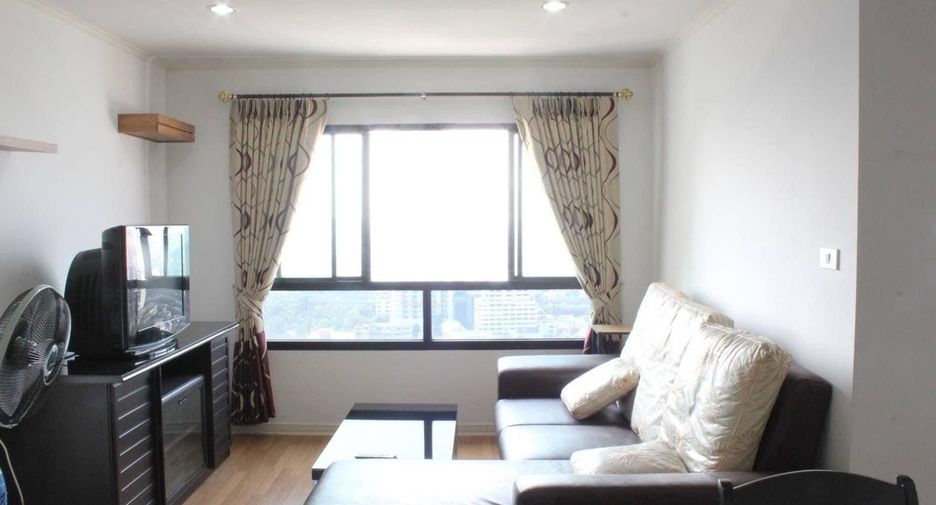 For rent 2 bed condo in Phaya Thai, Bangkok