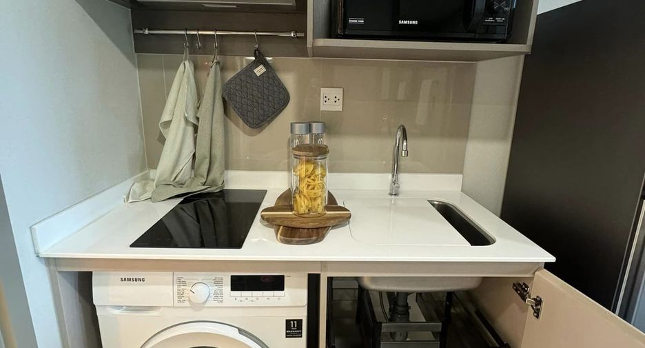 For sale 1 Beds condo in Khlong Toei, Bangkok