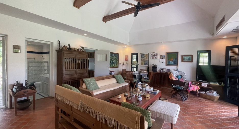 For sale 2 bed condo in Cha Am, Phetchaburi