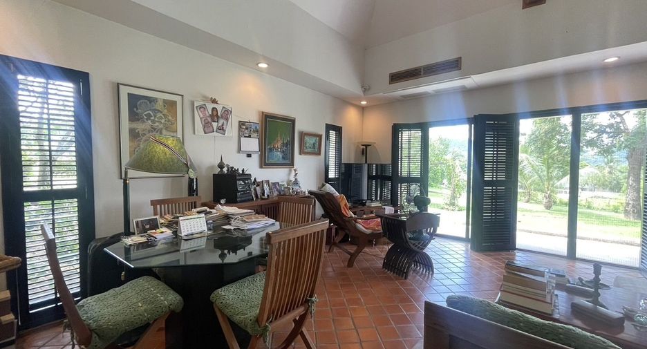 For sale 2 bed condo in Cha Am, Phetchaburi