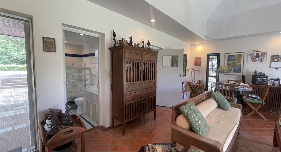 For sale 2 bed condo in Cha Am, Phetchaburi