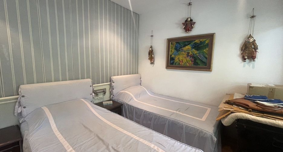 For sale 2 bed condo in Cha Am, Phetchaburi