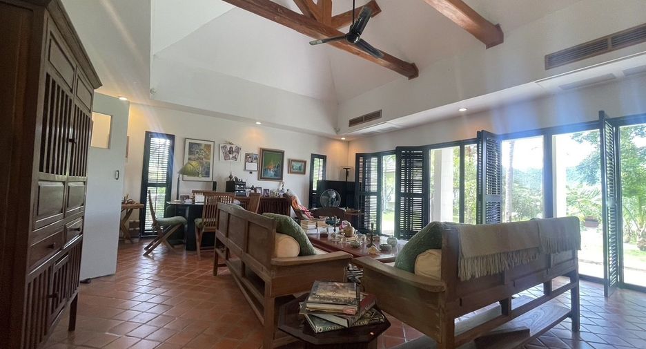 For sale 2 bed condo in Cha Am, Phetchaburi