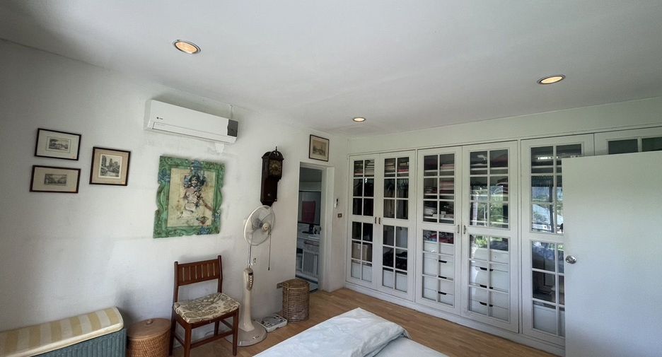 For sale 2 bed condo in Cha Am, Phetchaburi