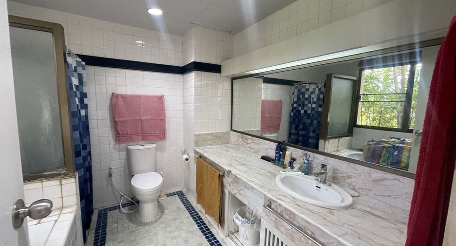 For sale 2 bed condo in Cha Am, Phetchaburi