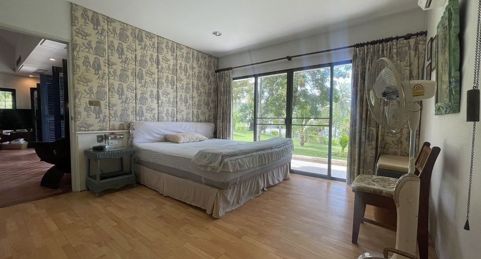 For sale 2 bed condo in Cha Am, Phetchaburi