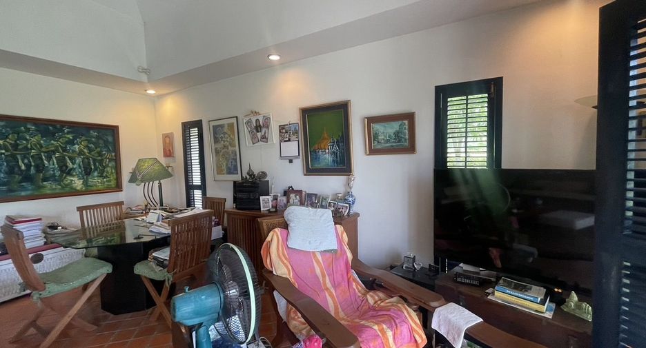 For sale 2 bed condo in Cha Am, Phetchaburi