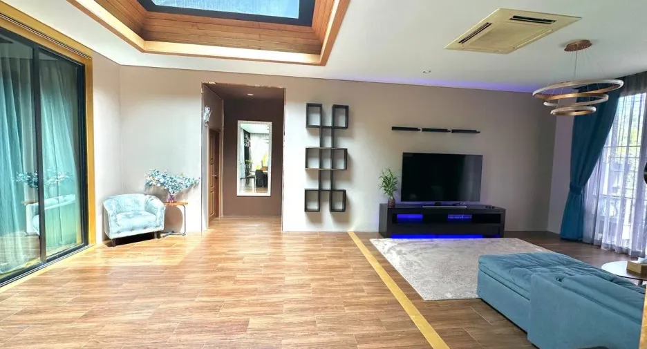 For sale 3 bed villa in Mueang Phuket, Phuket