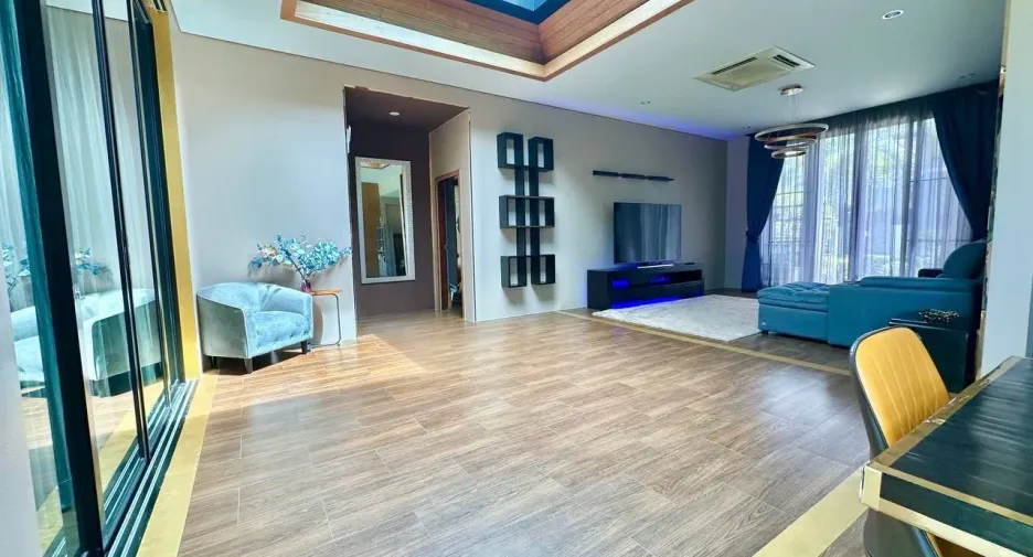 For sale 3 bed villa in Mueang Phuket, Phuket