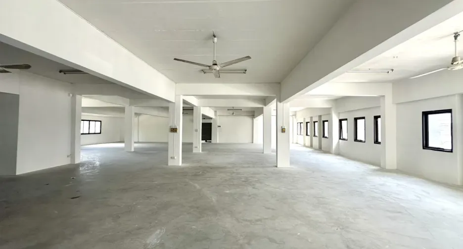 Almacén en alquiler en Bang Phli, Samut Prakan