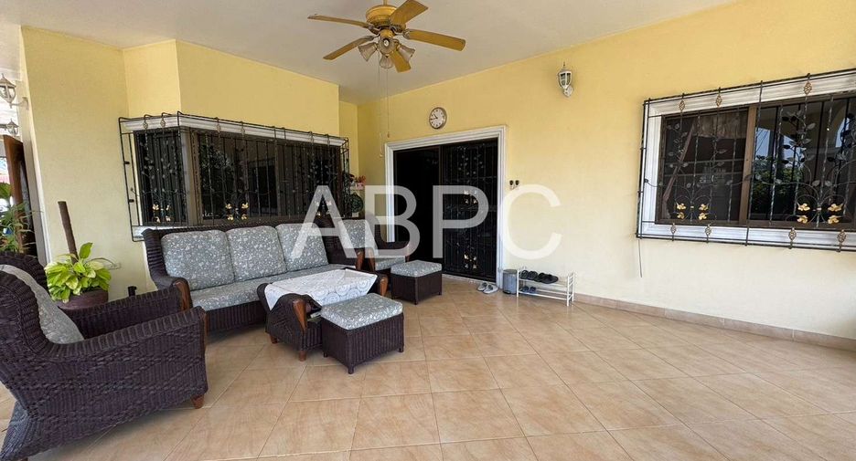 For sale 5 ベッドルーム house in East Pattaya, Pattaya
