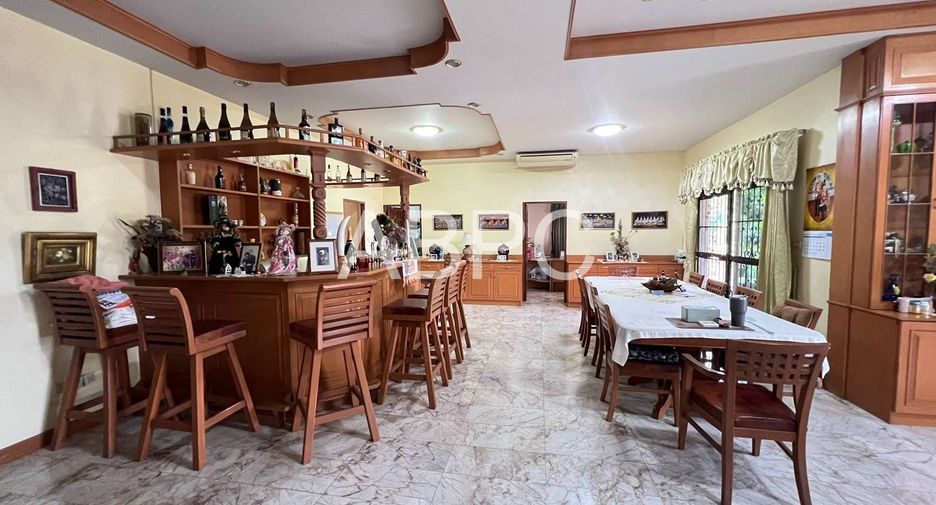 For sale 5 ベッドルーム house in East Pattaya, Pattaya
