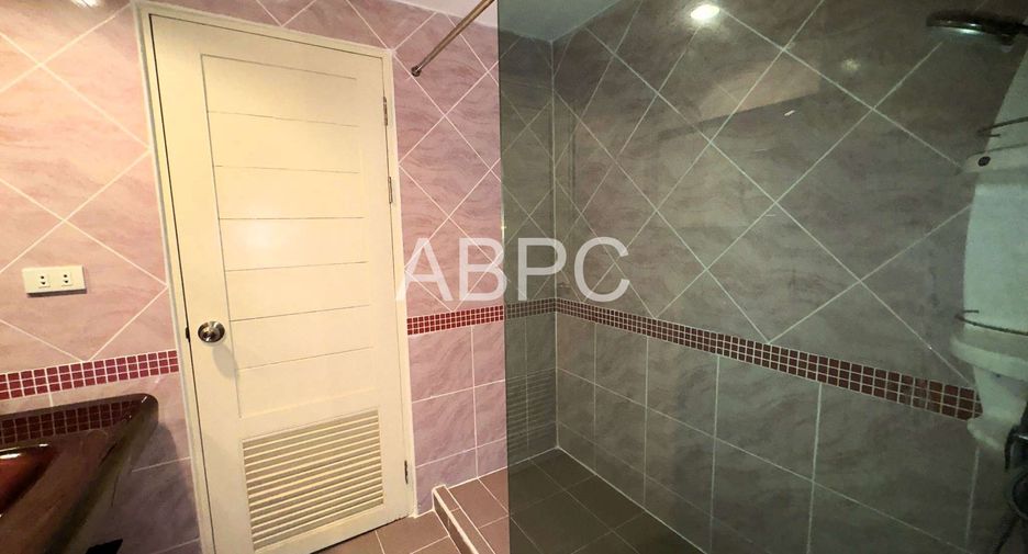 À louer et à vendre 1 chambre condo à Bang Lamung, Chonburi